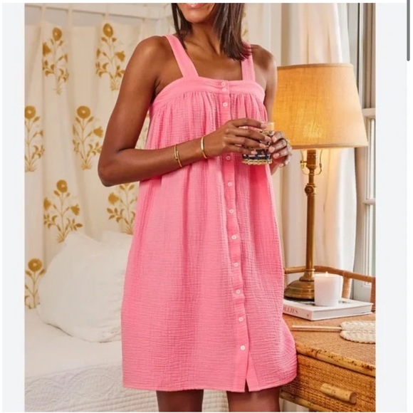 LAKE Other - Pink Sleeveless Button-Down Nightgown